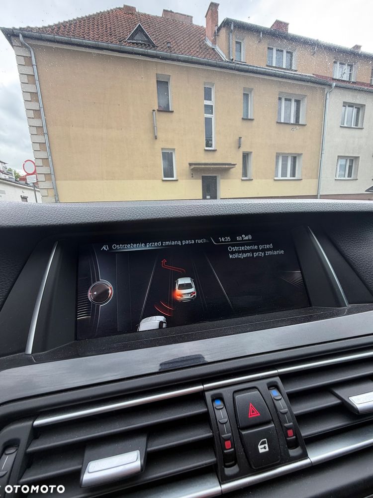 BMW Seria 5 525d xDrive - 30