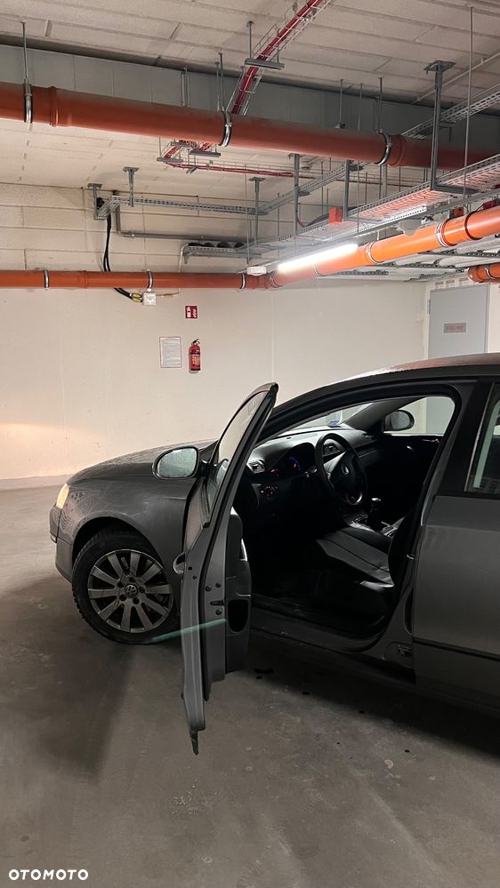 Volkswagen Passat - 23