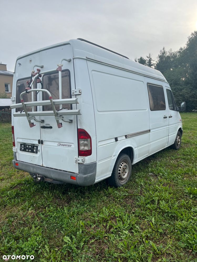 Mercedes-Benz Sprinter - 4