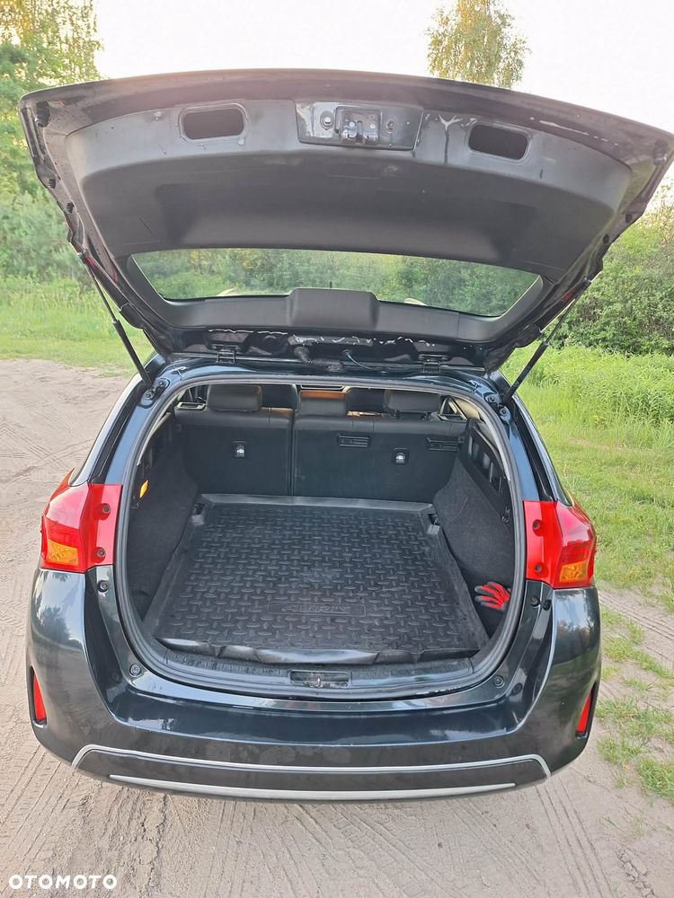 Toyota Auris 1.8 HSD Luna - 12