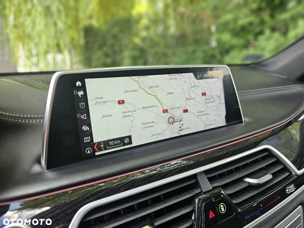 BMW Seria 7 750Ld xDrive - 24