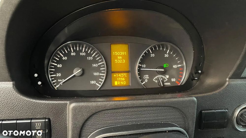 Mercedes-Benz SPRINTER - 19