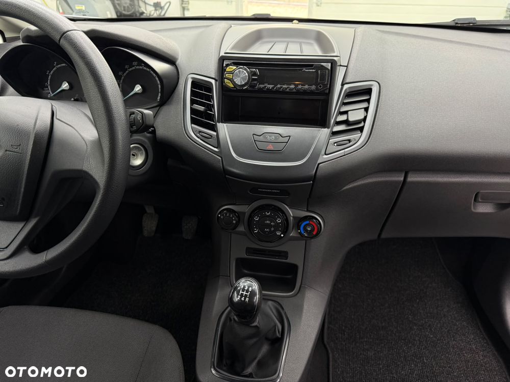 Ford Fiesta - 17