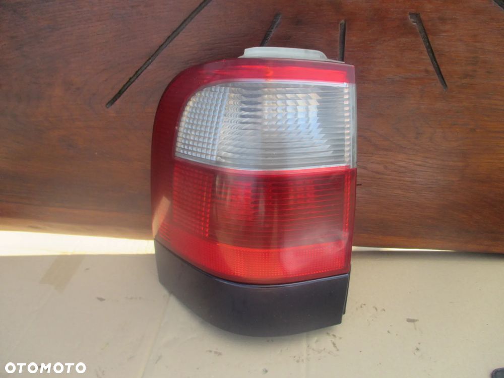 lampa tył lewa Ford Galaxy Hella Europa - 1