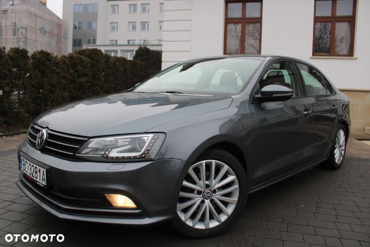 Volkswagen Jetta 1.4 TSI BMT Trendline - 18
