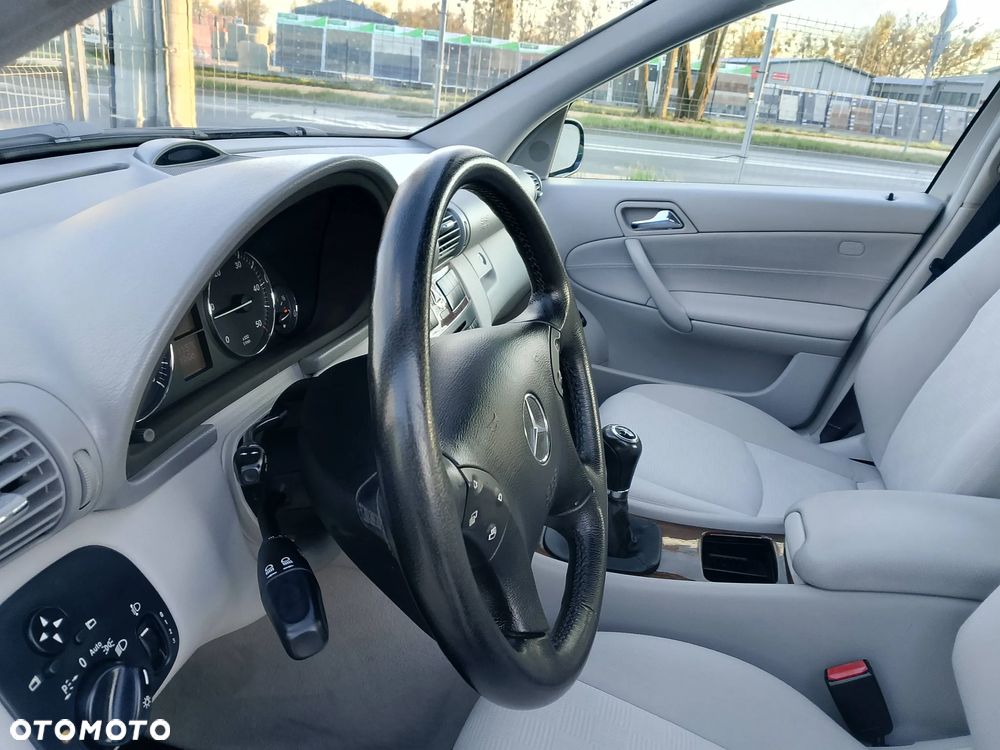 Mercedes-Benz Klasa C 220 T CDI Classic - 13