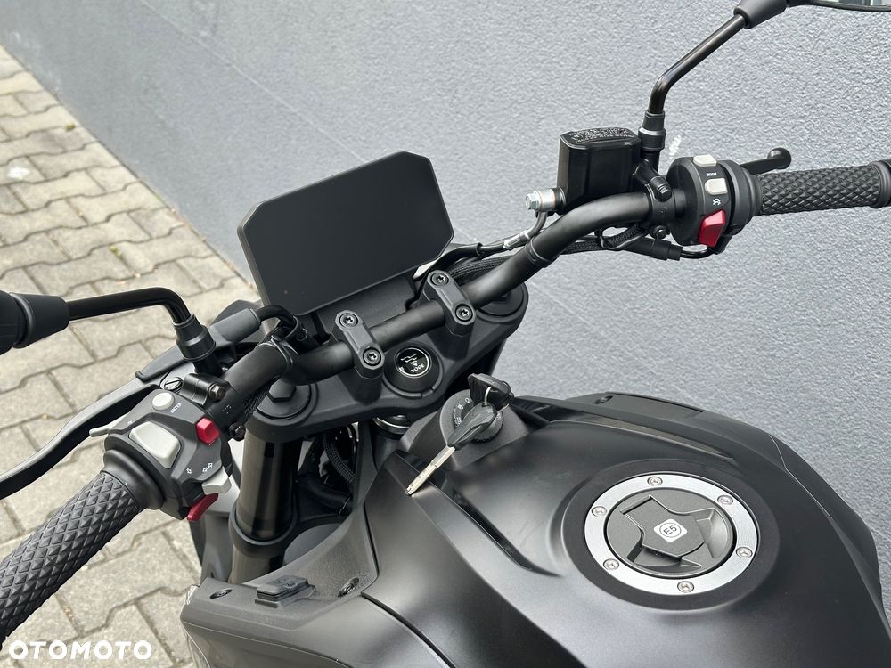 VOGE R125S - 18