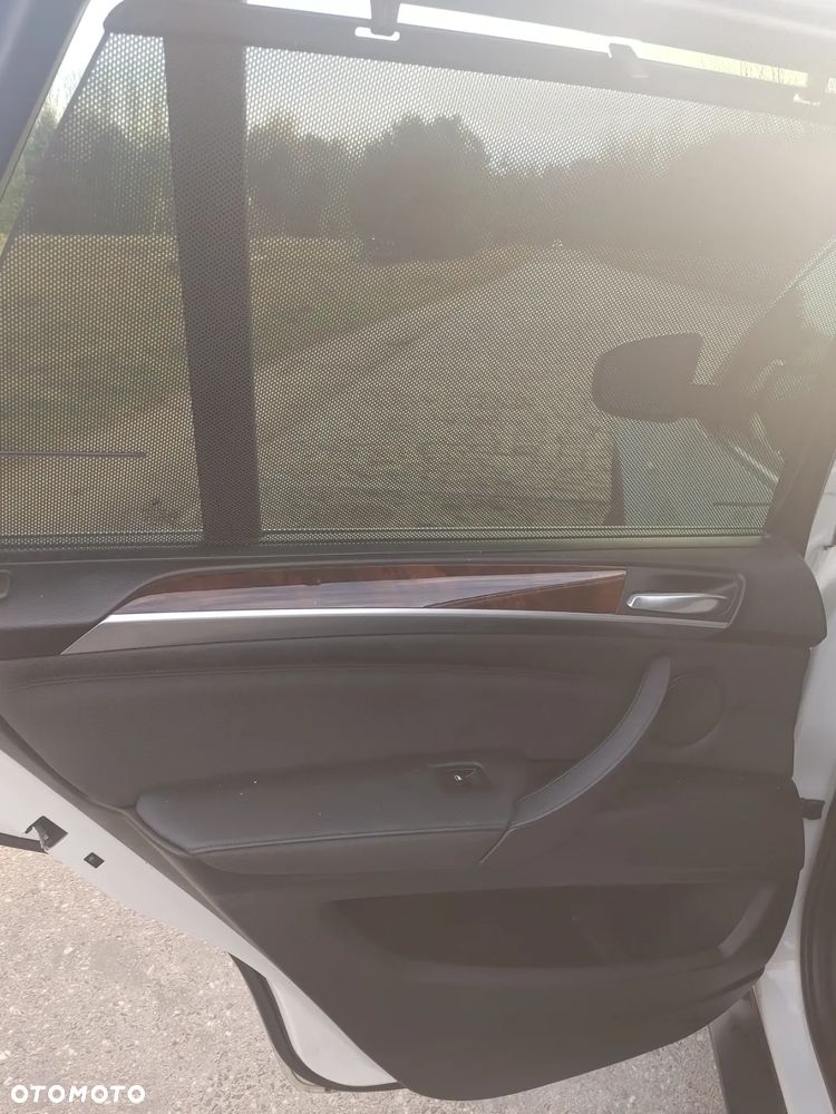 BMW X5 xDrive35i Edition Exclusive - 14