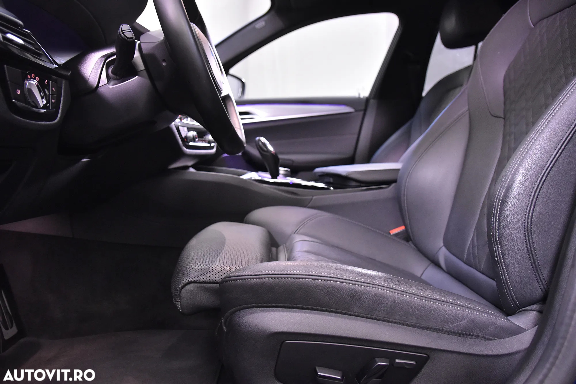 BMW Seria 5 530e xDrive AT PHEV - 23