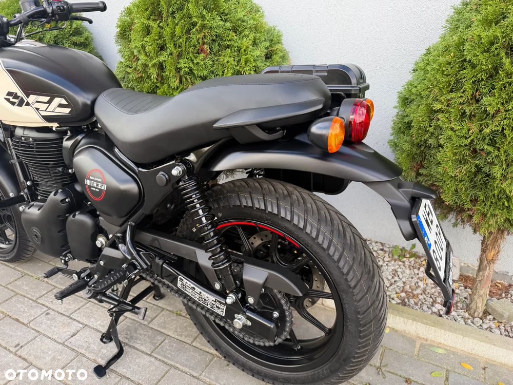 Royal Enfield HNTR - 21
