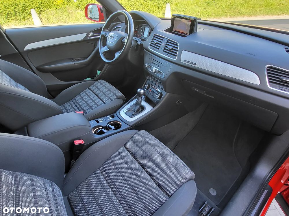 Audi Q3 2.0 TFSI Quattro S tronic sport - 2