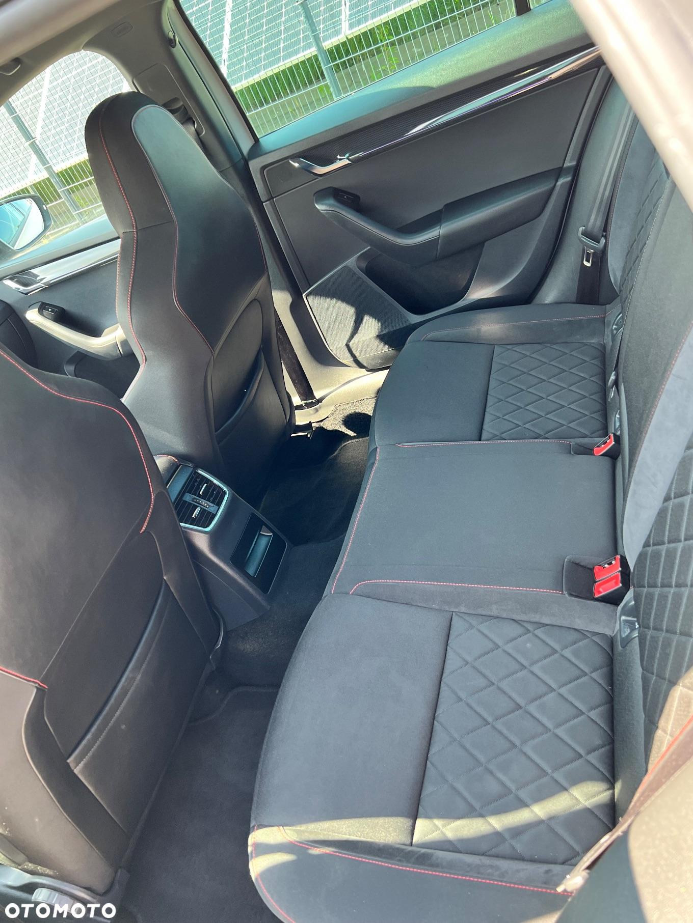 Skoda Octavia 2.0 TDI RS DSG - 5