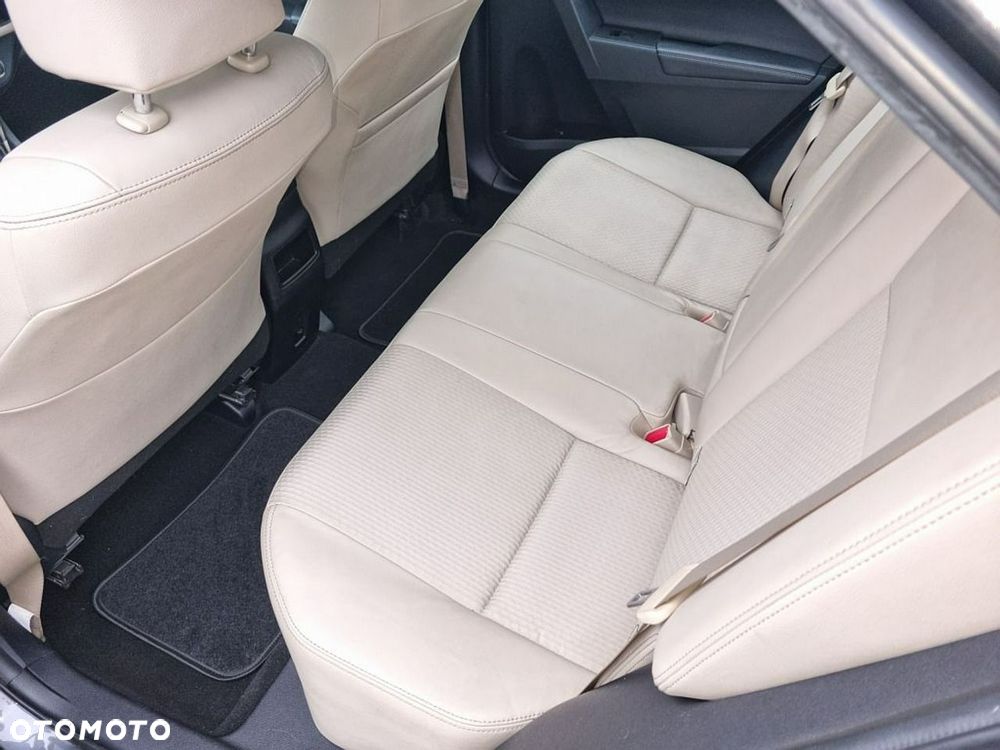 Toyota Corolla - 21
