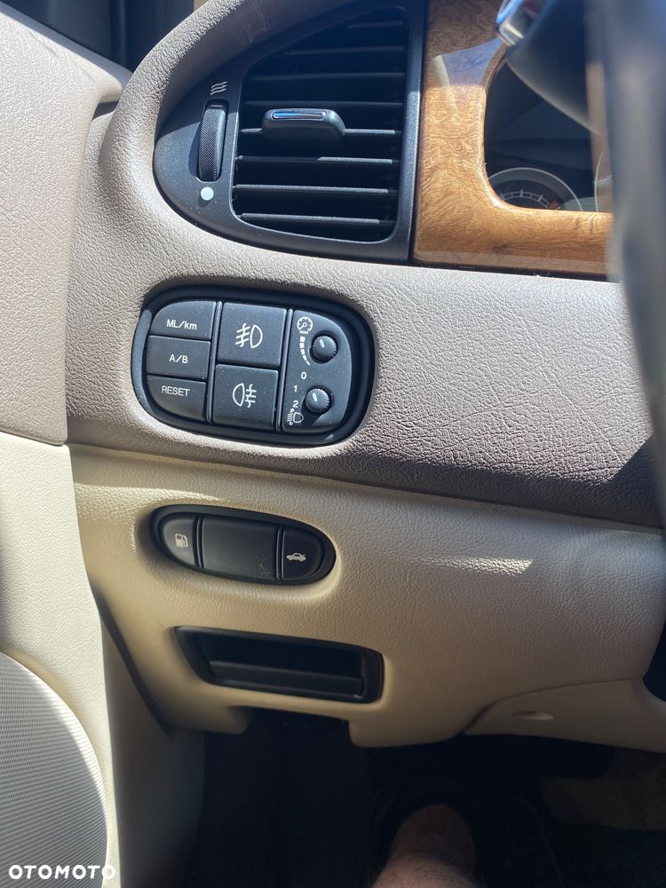 Jaguar S-Type 3.0 V6 Executive - 8