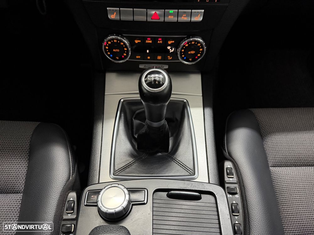 Mercedes-Benz C 220 Station CDI DPF BlueEFFICIENCY Avantgarde Edition - 13