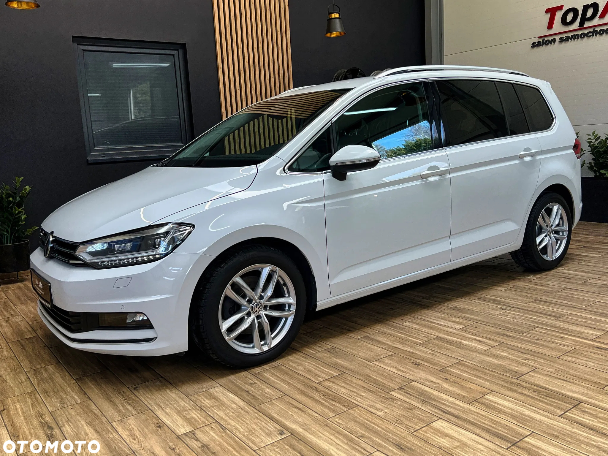 Volkswagen Touran 2.0 TDI BMT Highline DSG - 12
