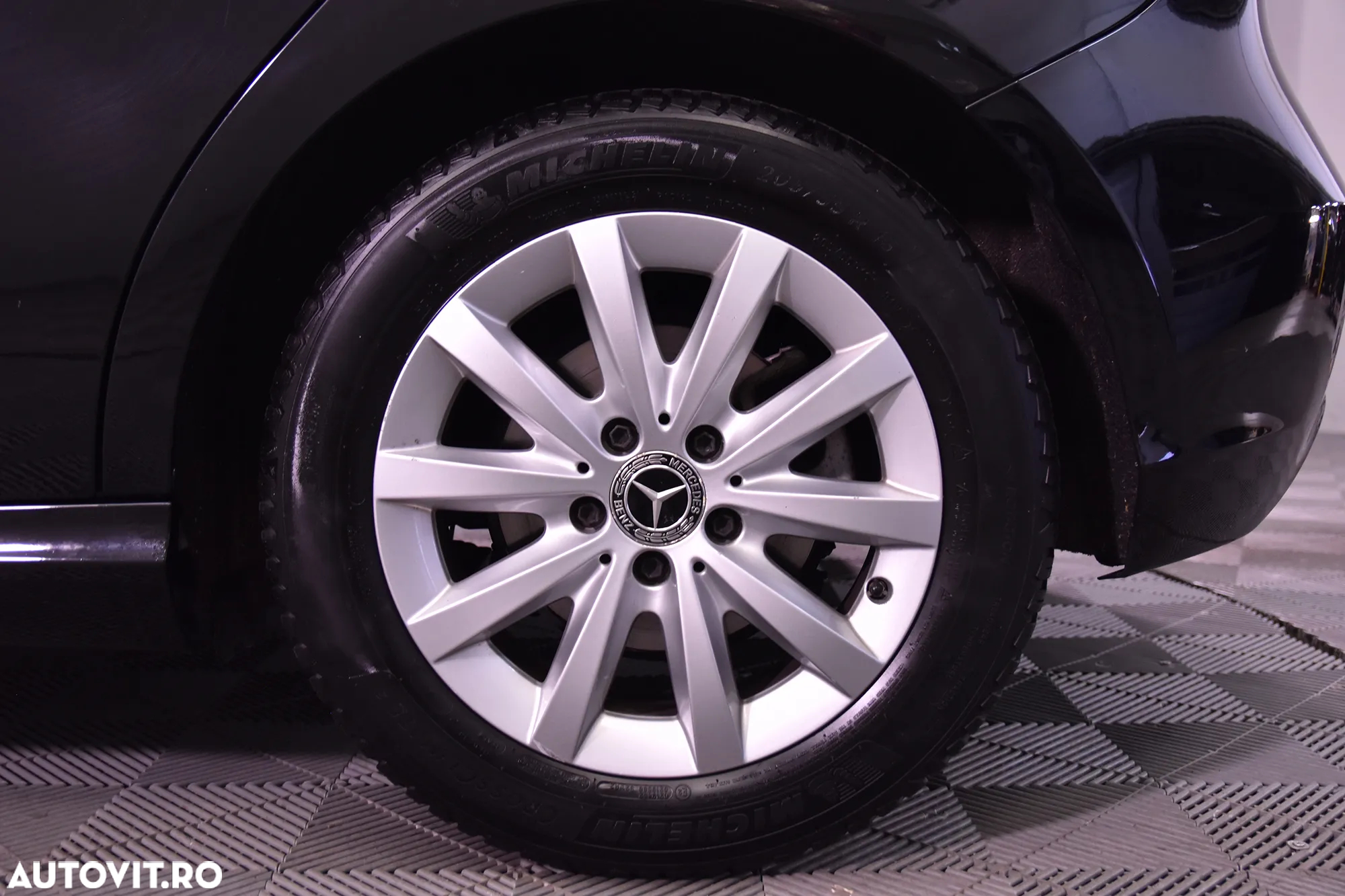 Mercedes-Benz A 180 d 7G DCT - 13