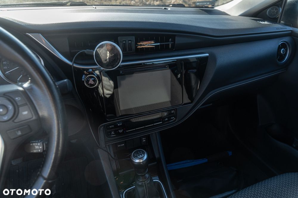 Toyota Corolla 1.6 Comfort - 11