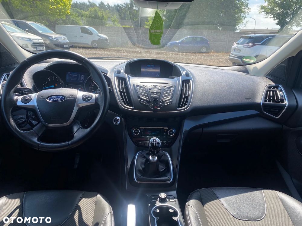 Ford Kuga 1.5 EcoBoost 2x4 Titanium - 8
