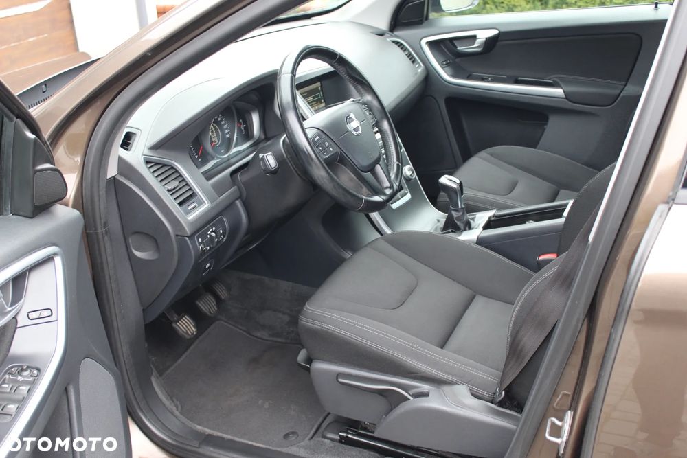 Volvo XC 60 D4 Kinetic - 10