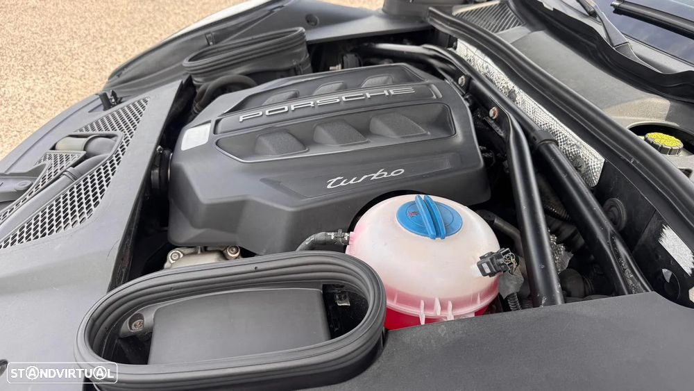 Porsche Macan Turbo PDK - 24