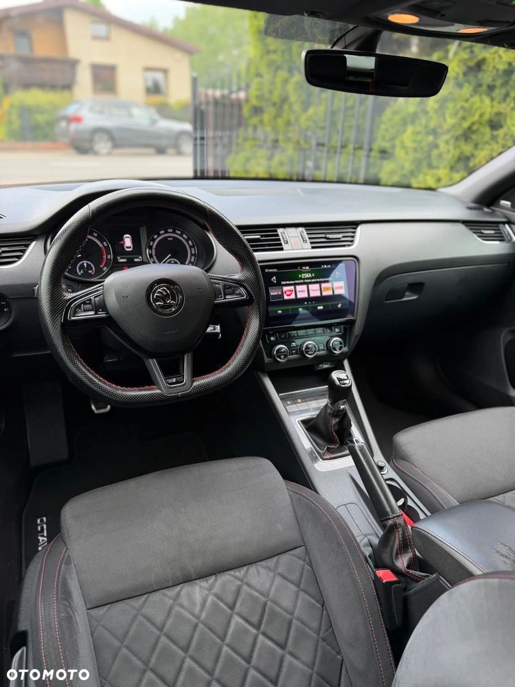 Skoda Octavia 2.0 TSI RS 230 - 22