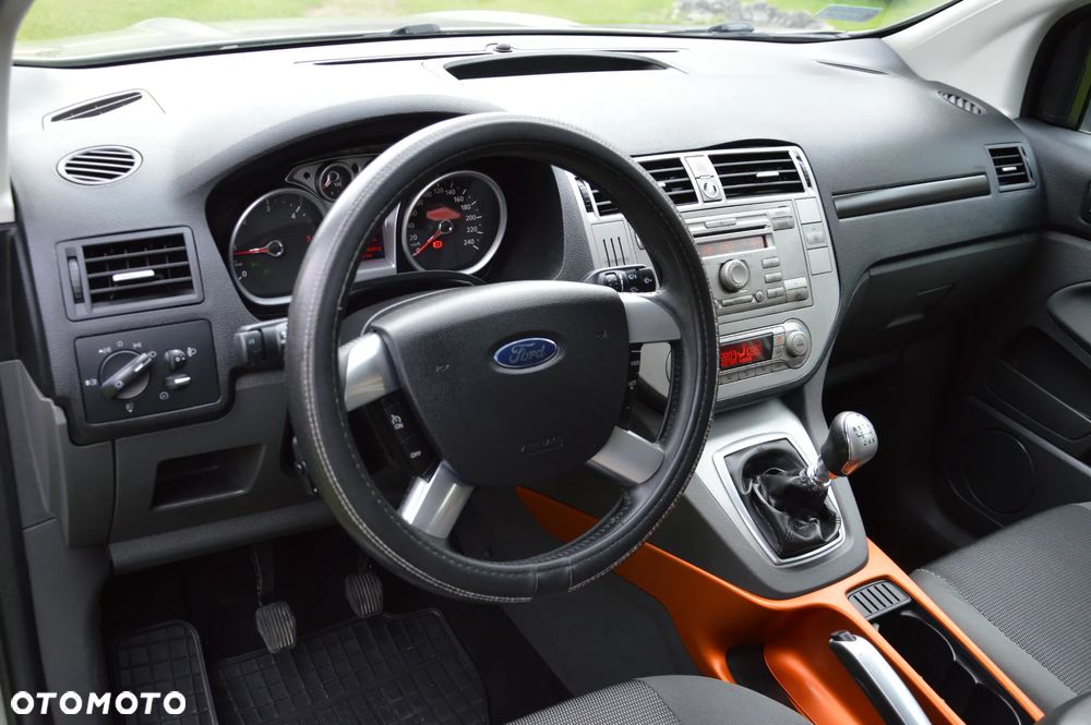 Ford Kuga 2.0 TDCi 4x4 Titanium - 22