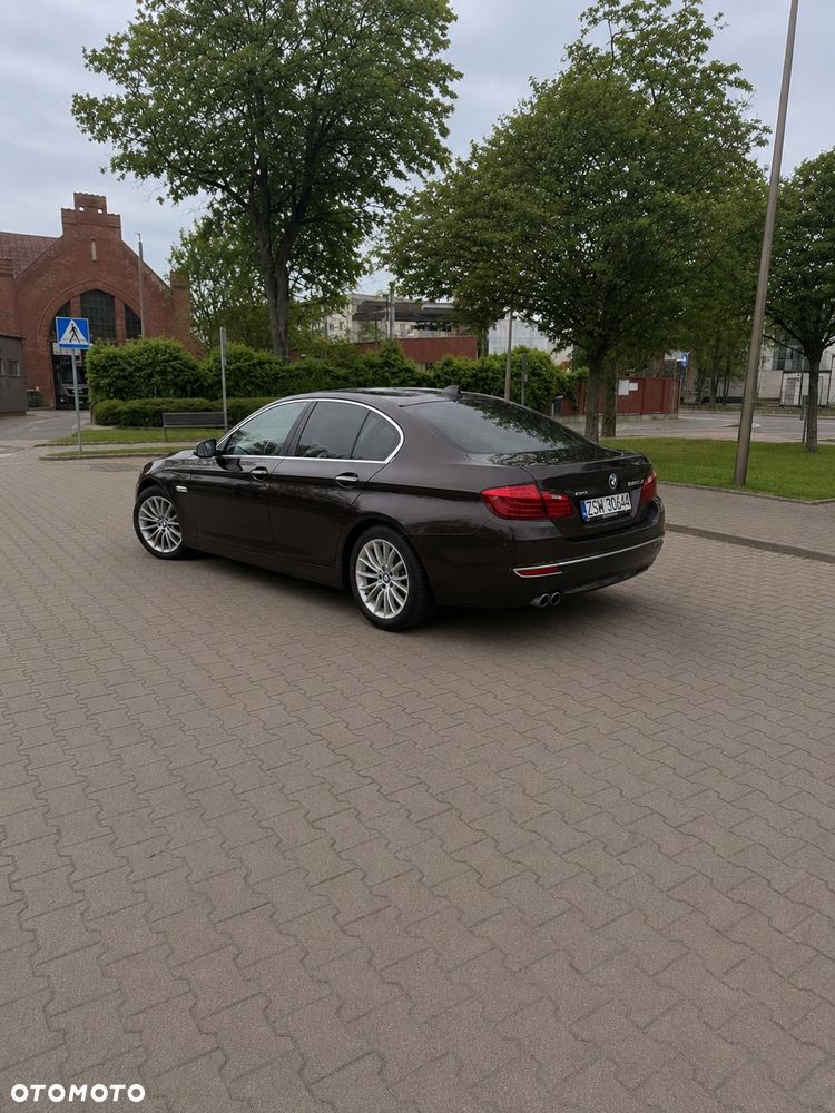 BMW Seria 5 520d xDrive Luxury Line - 3