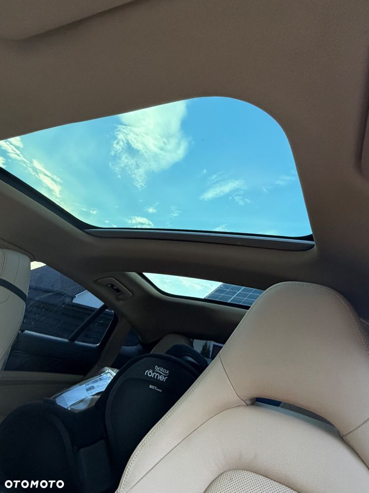 Porsche Panamera - 12