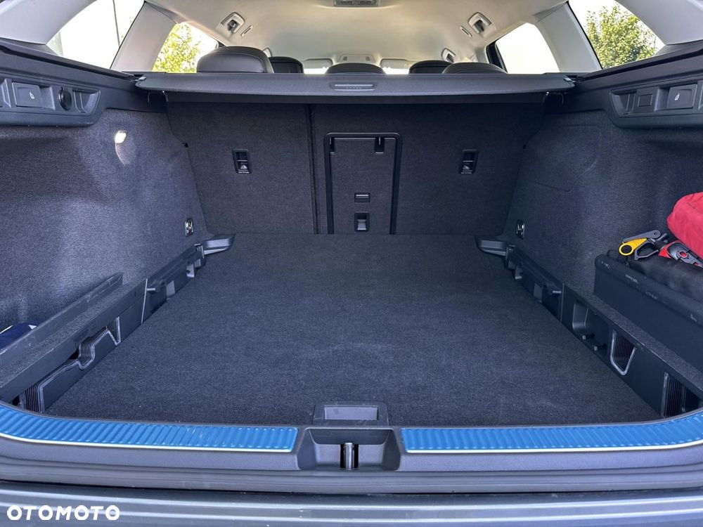 Volkswagen Passat - 27