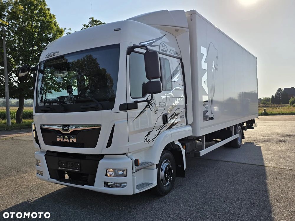 MAN TGL 12.250 / KONTENER / IZOTERMA / WINDA / 2019R / EURO 6 / PEŁEN SERWIS /  6 TON ŁADOWNOŚĆ  / SPROWADZONY / ZADBANY / JAK NOWY /  KSIĄŻKA SERWISOWA / E6 / 17 PALET - 18