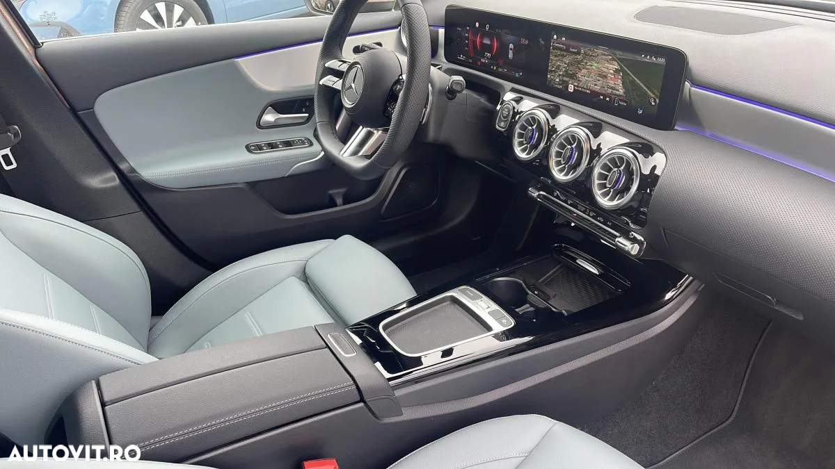 Mercedes-Benz A 220 4MATIC Aut. - 12