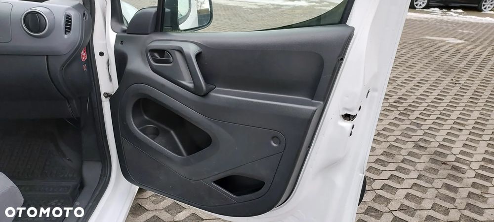 Citroën BERLINGO - 32