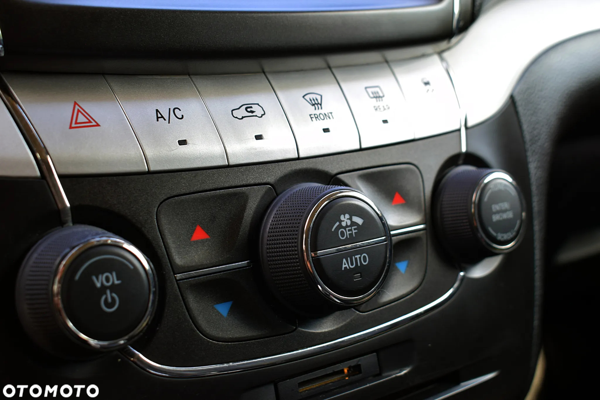 Dodge Journey - 16
