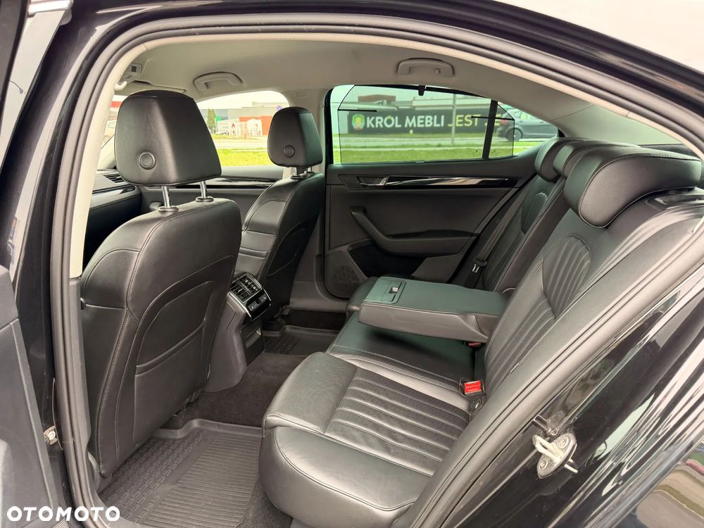 Skoda Superb 2.0 TDI L&K DSG - 11