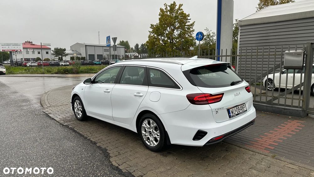 Kia Ceed - 11