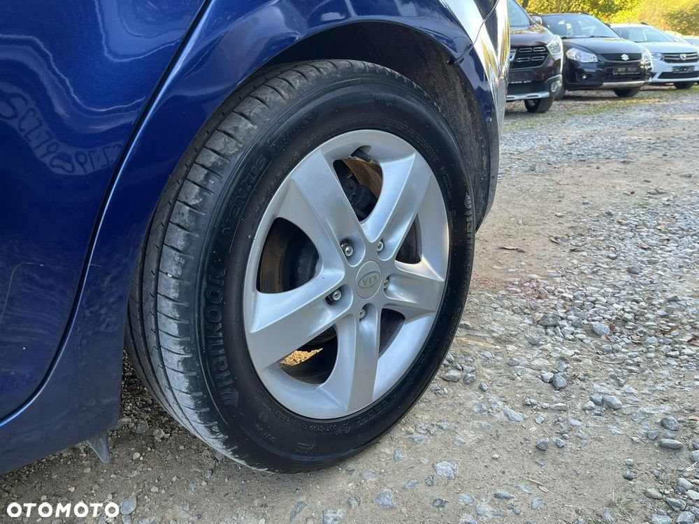 Kia Ceed - 12