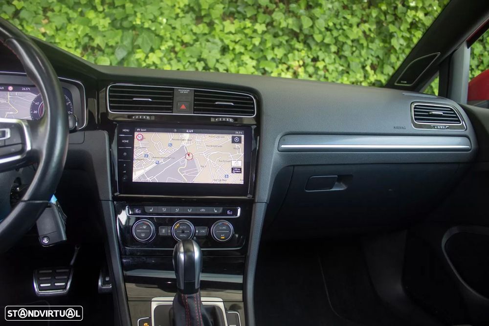 VW Golf 2.0 TSI GTI DSG - 18