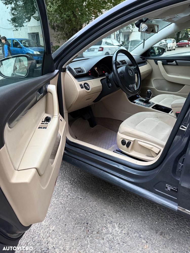 Volkswagen Passat Variant 1.6 TDI BlueMotion Technology DSG Comfortline - 5