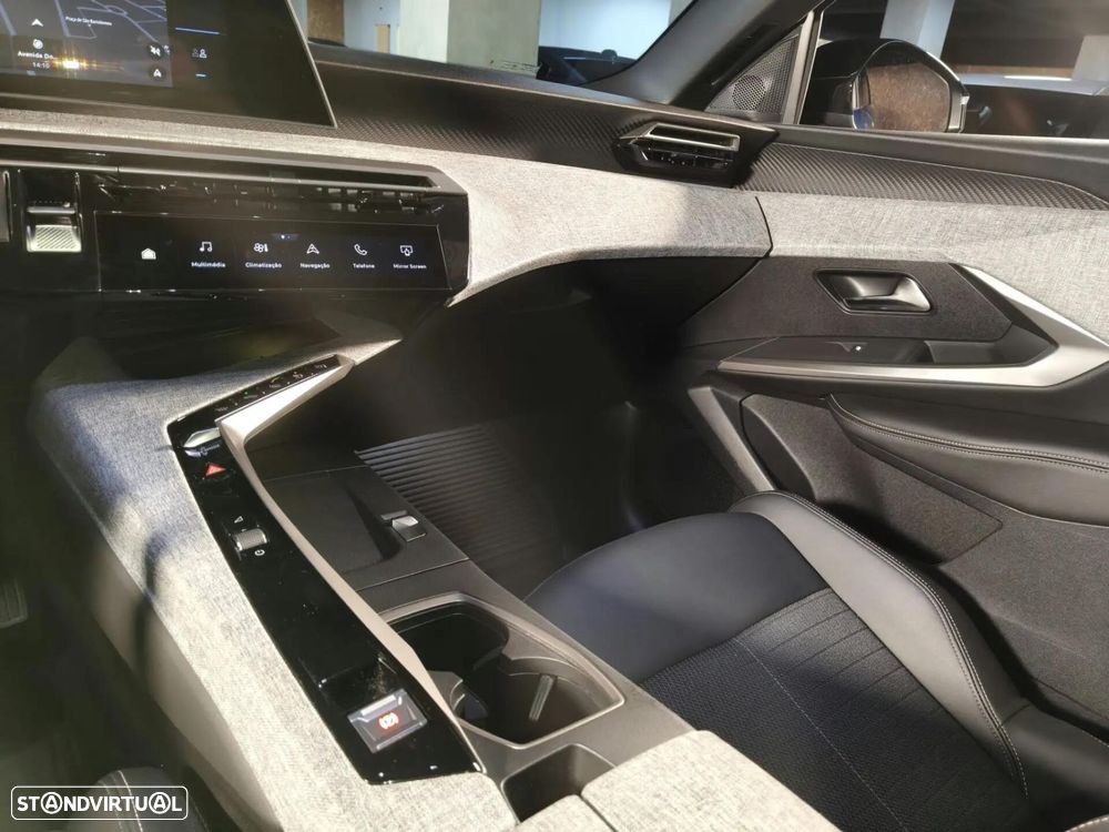 Peugeot E-3008 73 kWh Allure - 27