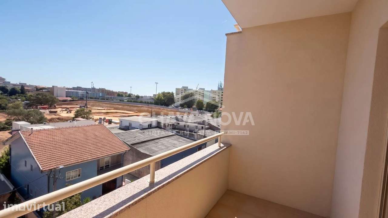PS - Apartamento T1+1 Último Piso c/ Lugar de Garagem em Canidelo - Grande imagem: 3/19