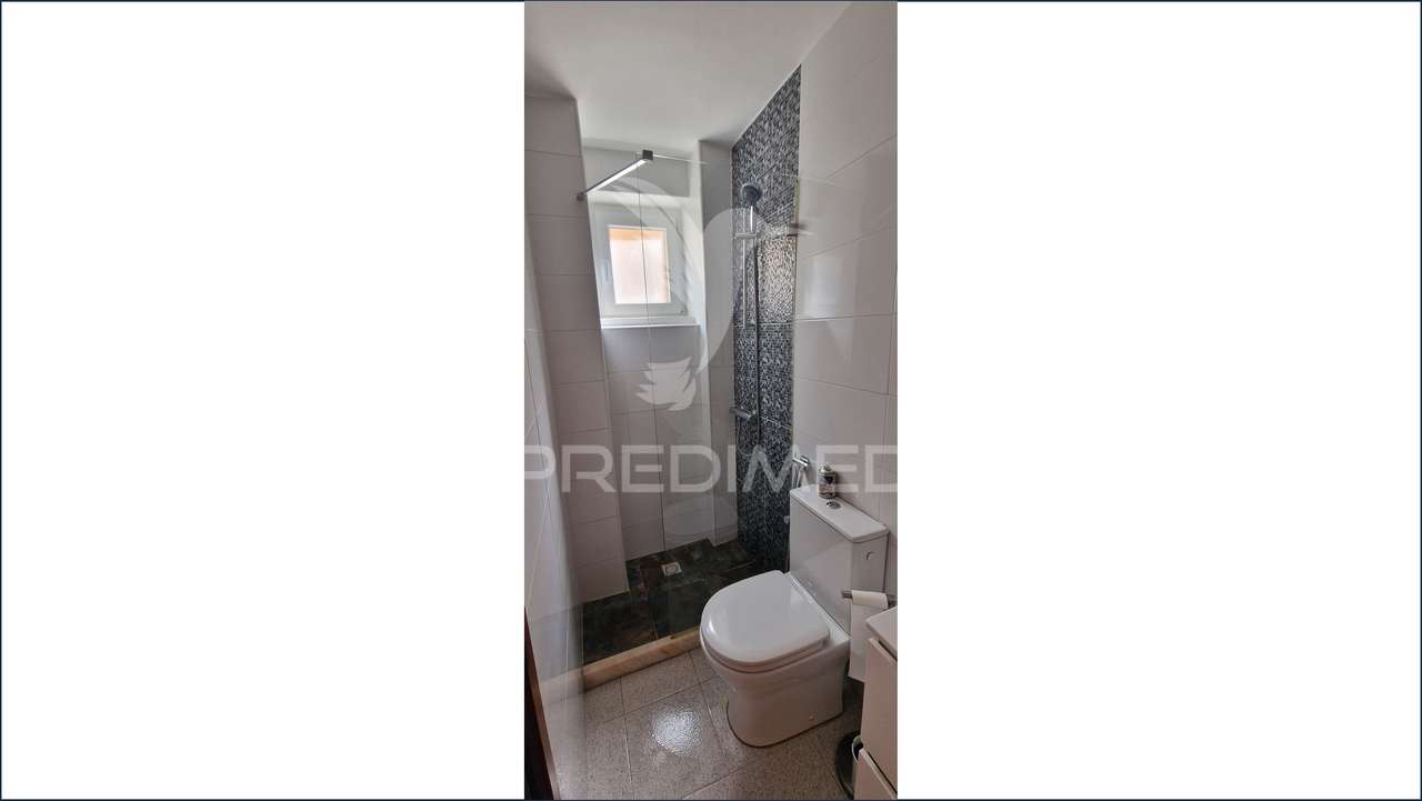 Moradia T2+1 Renovada no Bairro da Chasa - Conforto, Luz e Funciona... - Grande imagem: 5/23