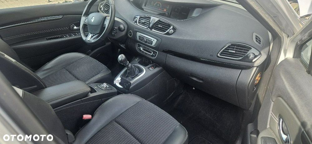 Renault Scenic - 17