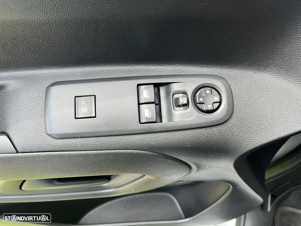 Peugeot e-Partner | 136 CV | Elétrica - 16