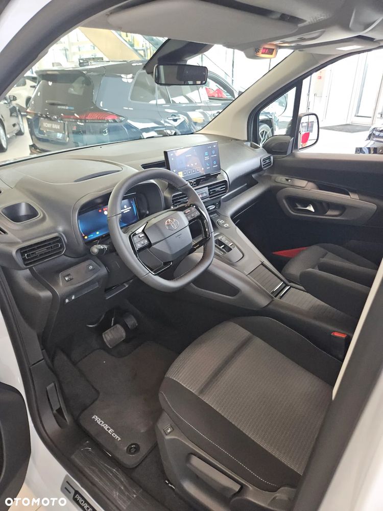 Toyota Proace City Verso 1.5 D-4D Family - 24