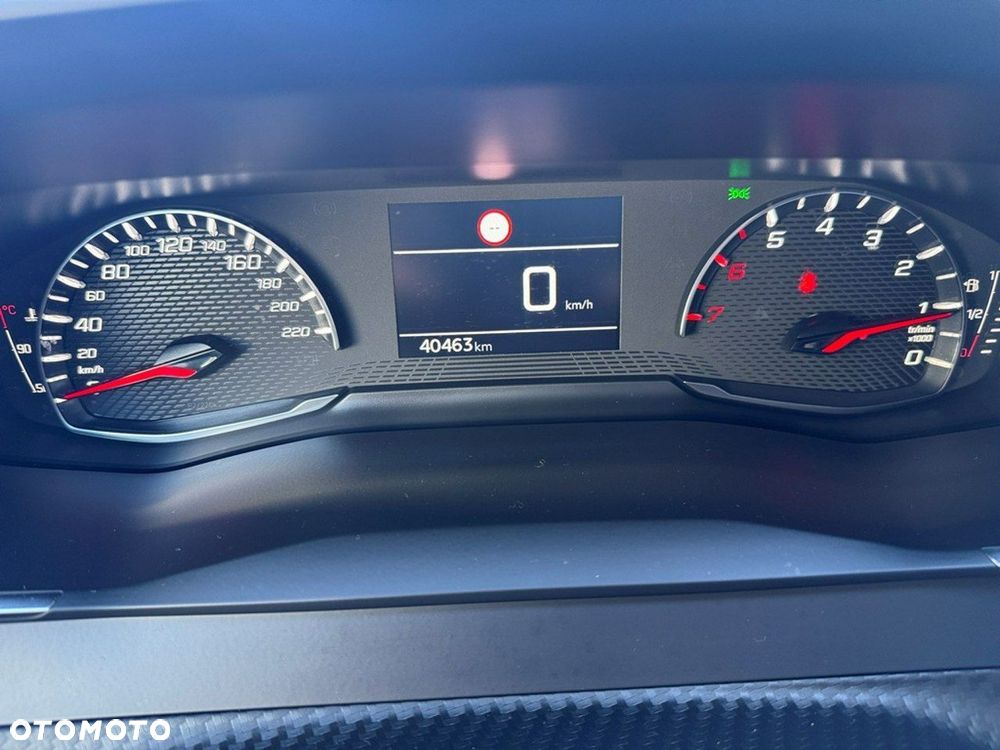 Peugeot 2008 - 12