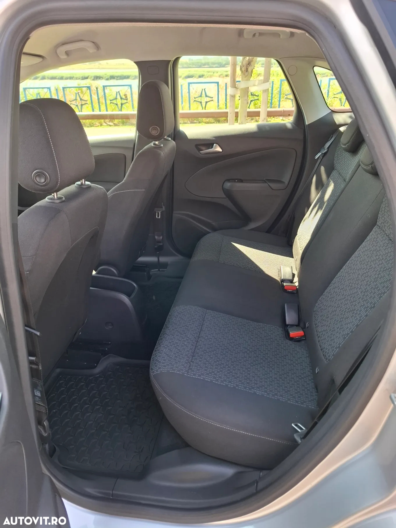 Opel Crossland - 31