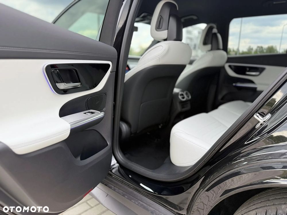 Mercedes-Benz GLC - 27