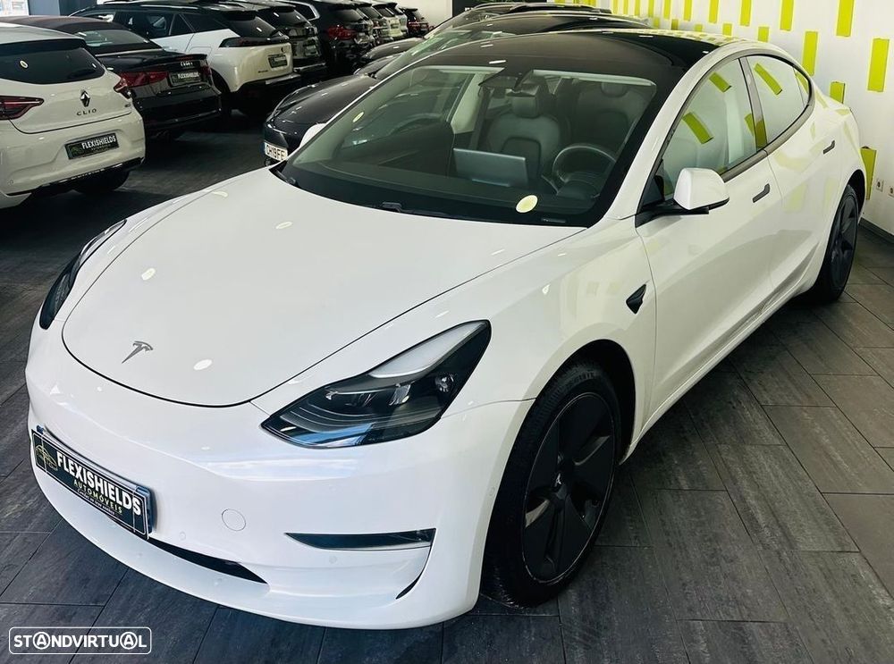 Tesla Model 3 - 3