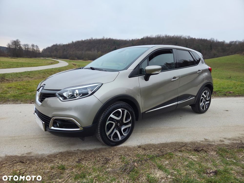 Renault Captur 1.2 TCe Helly Hansen EDC - 11